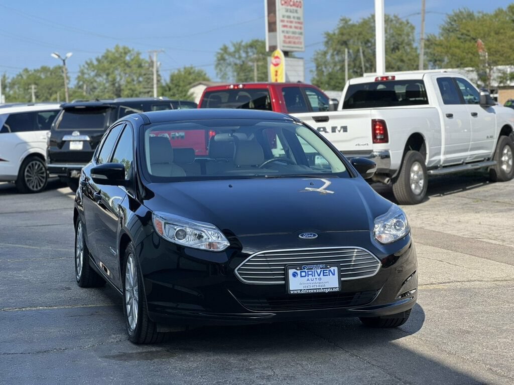 Used 2018 Ford Focus Electric Hatchback FWD image 6