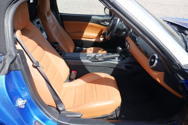 Used 2017 FIAT 124 Spider Lusso image 12