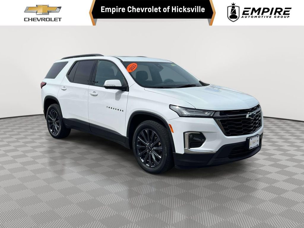 Used 2023 Chevrolet Traverse RS AWD/4WD image 1