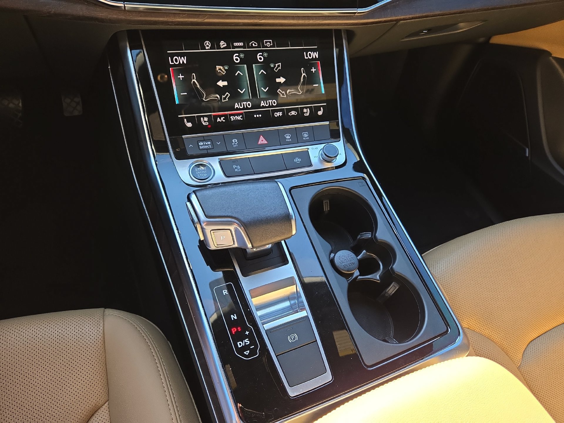 Used 2022 Audi Q8 Premium Plus AWD/4WD image 22