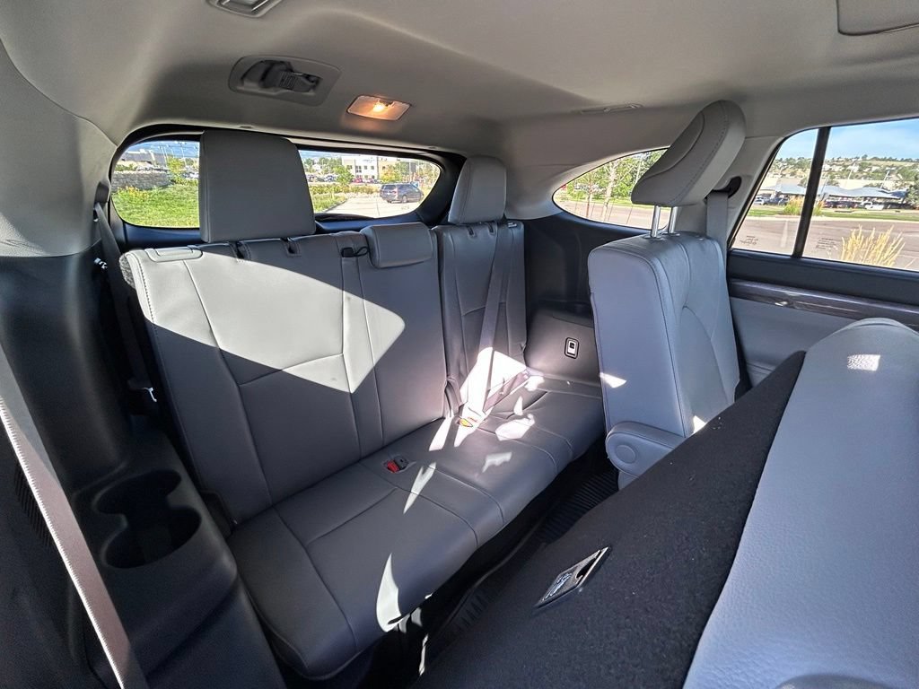 Used 2026 Toyota Highlander Limited AWD/4WD image 28