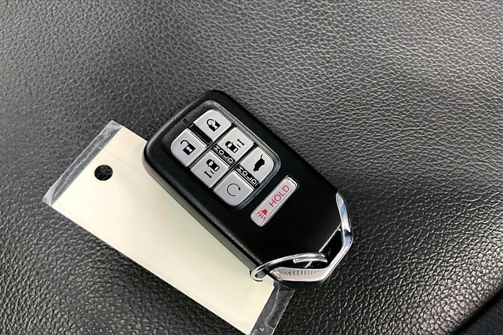 Used 2024 Honda Odyssey Touring image 10