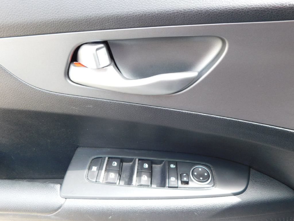 Used 2019 Kia Forte LXS image 24