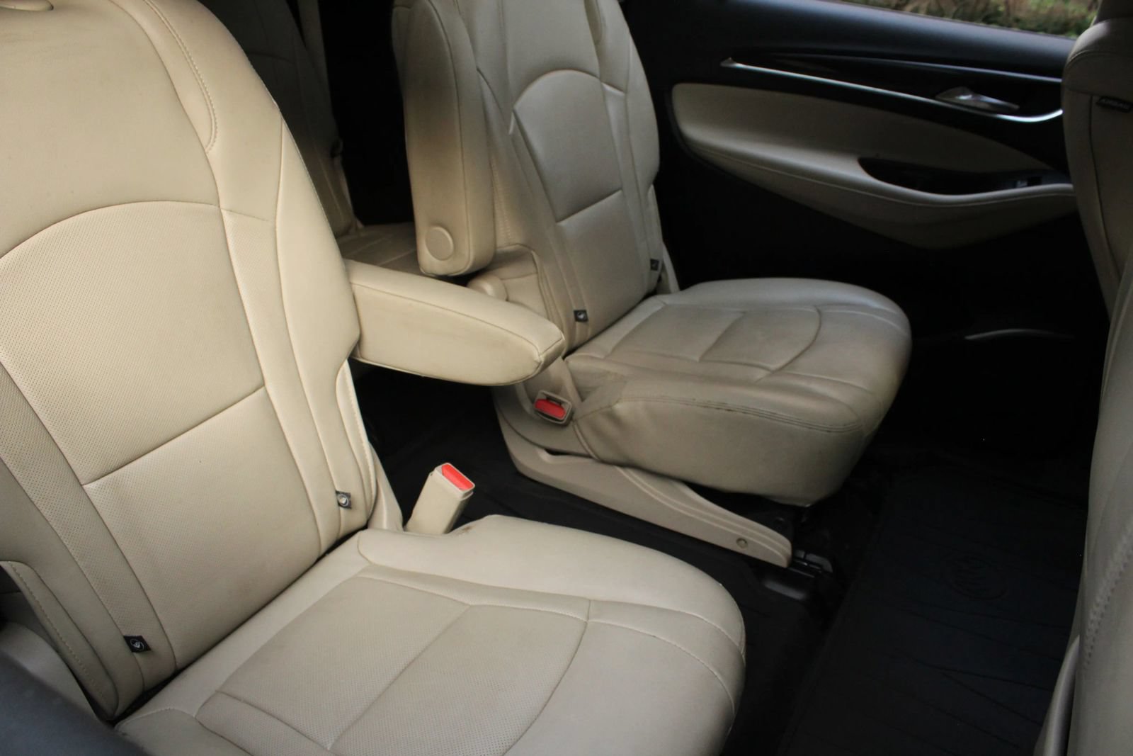 Used 2018 Buick Enclave Premium w/ Experience Buick Package AWD/4WD image 19