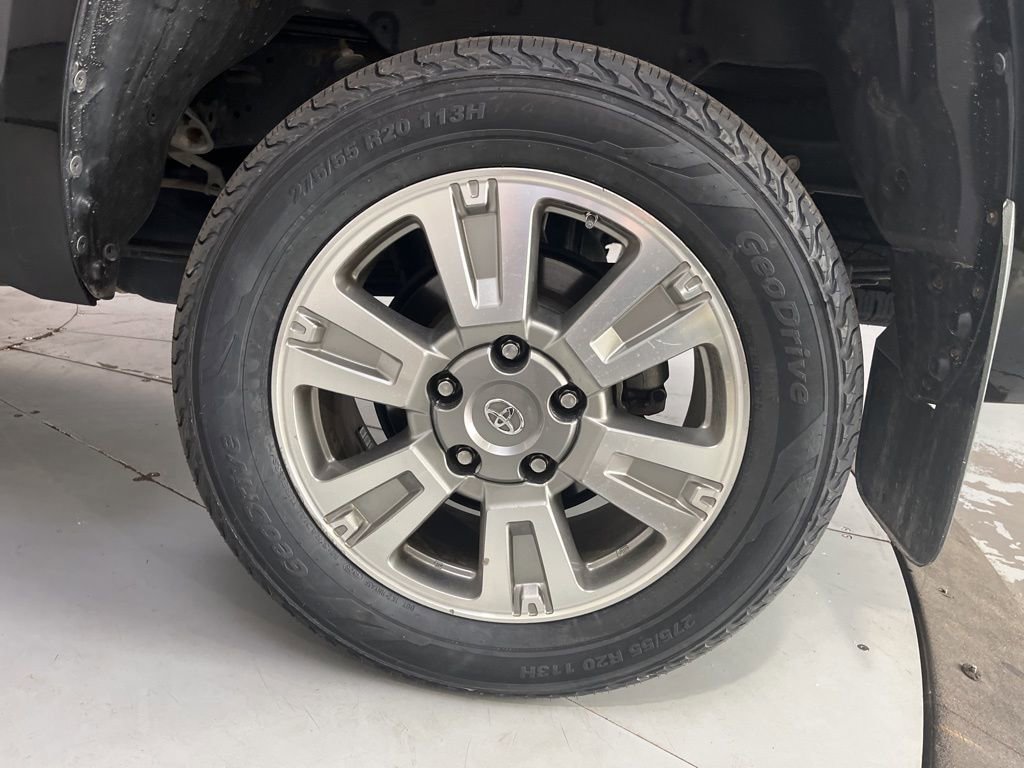 Used 2017 Toyota Tundra Platinum AWD/4WD image 15