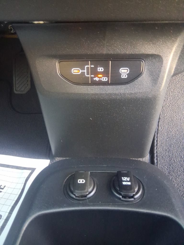 Used 2025 Kia EV6 Wind RWD image 17
