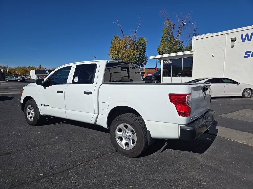 Used 2017 Nissan Titan S image 7