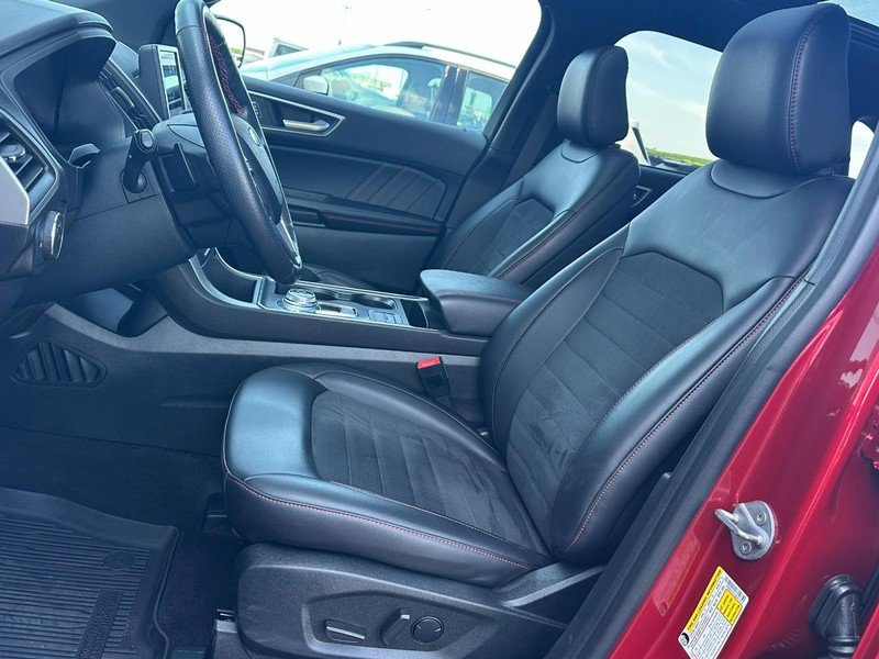 Used 2022 Ford Edge ST-Line w/ Class II Trailer Tow Package image 8