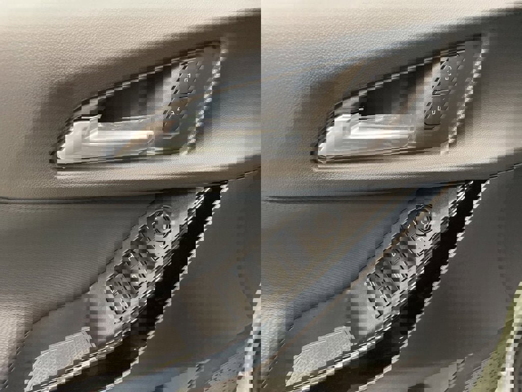 New 2026 Chevrolet Equinox LT w/ Safety and Technology Package image 15