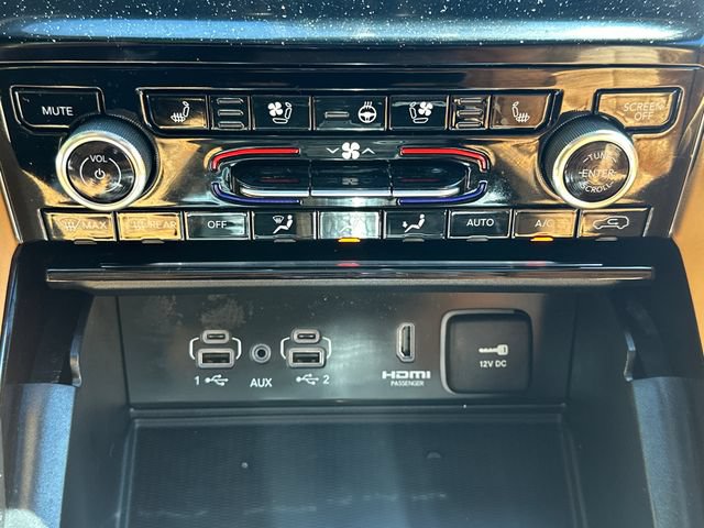 Certified 2025 Jeep Grand Cherokee Summit AWD/4WD image 37