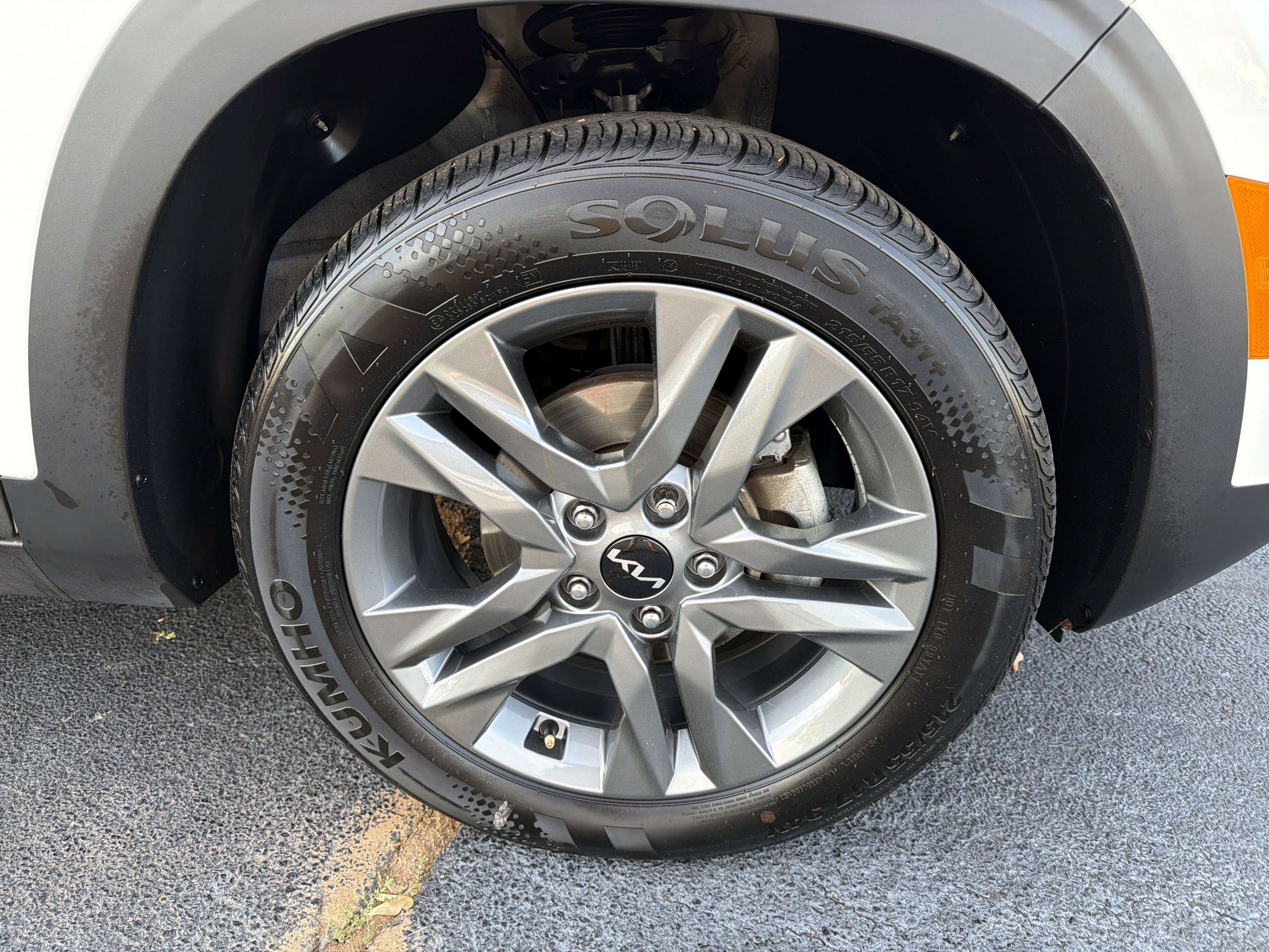 Used 2023 Kia Seltos S image 11