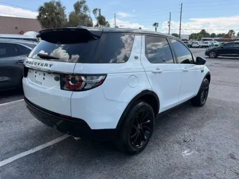 Used 2016 Land Rover Discovery Sport SE AWD/4WD image 8