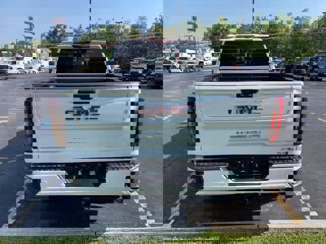 New 2025 GMC Sierra 2500 AT4 w/ AT4 Premium Plus Package image 8