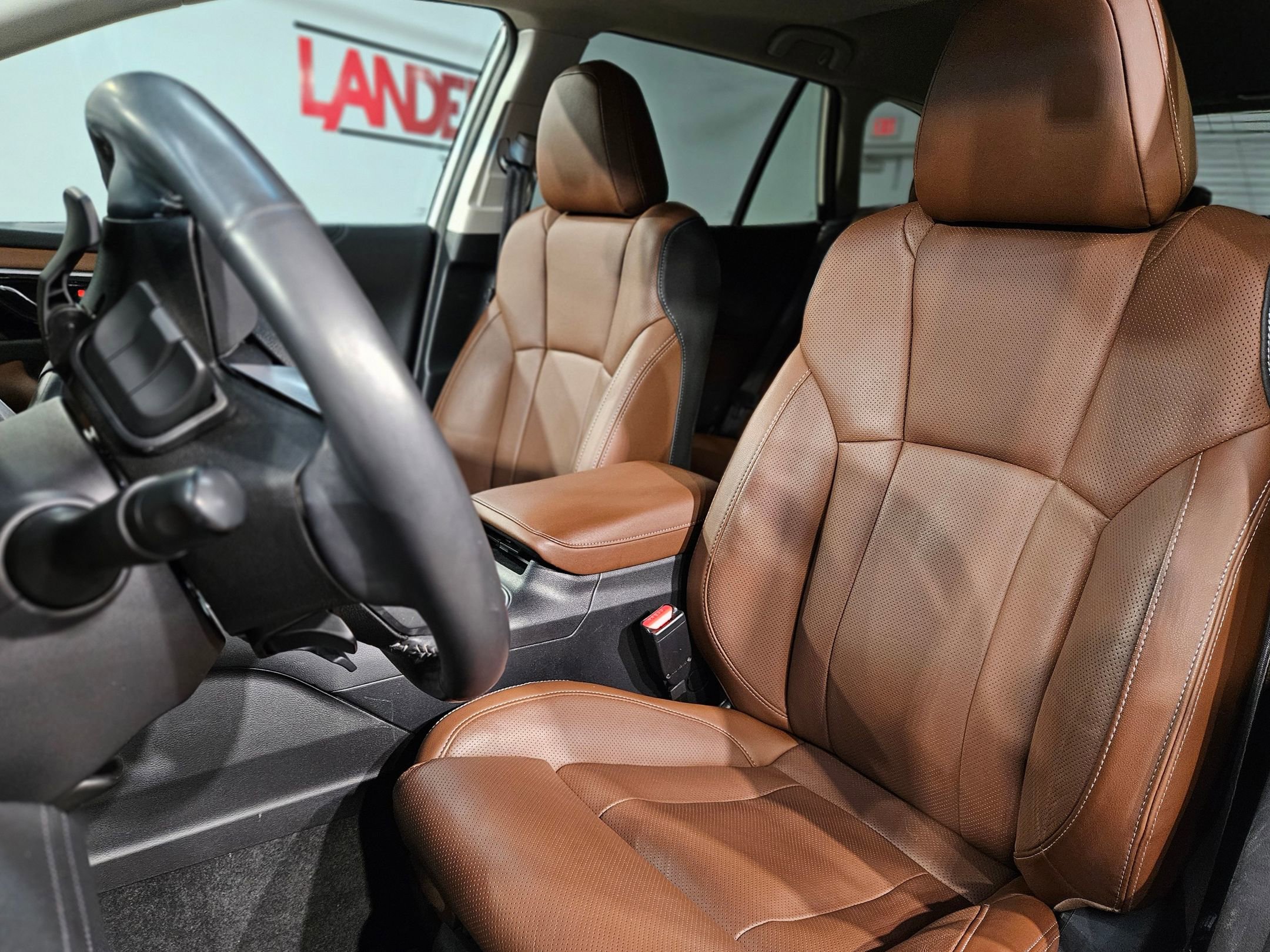 Used 2021 Subaru Outback Touring w/ Popular Package #2 image 25