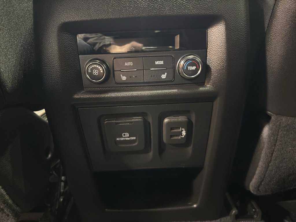 Used 2023 Chevrolet Traverse High Country image 13