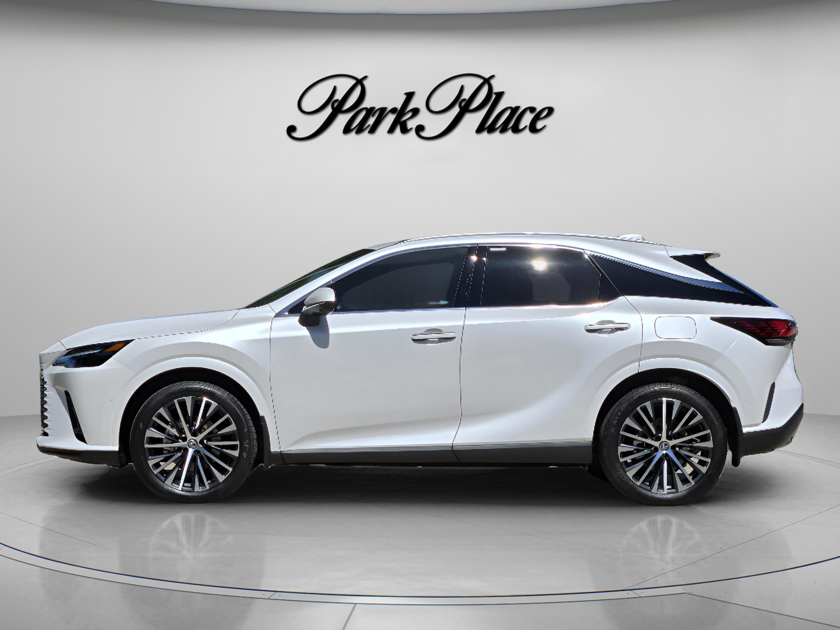 New 2026 Lexus RX 350h AWD/4WD image 2