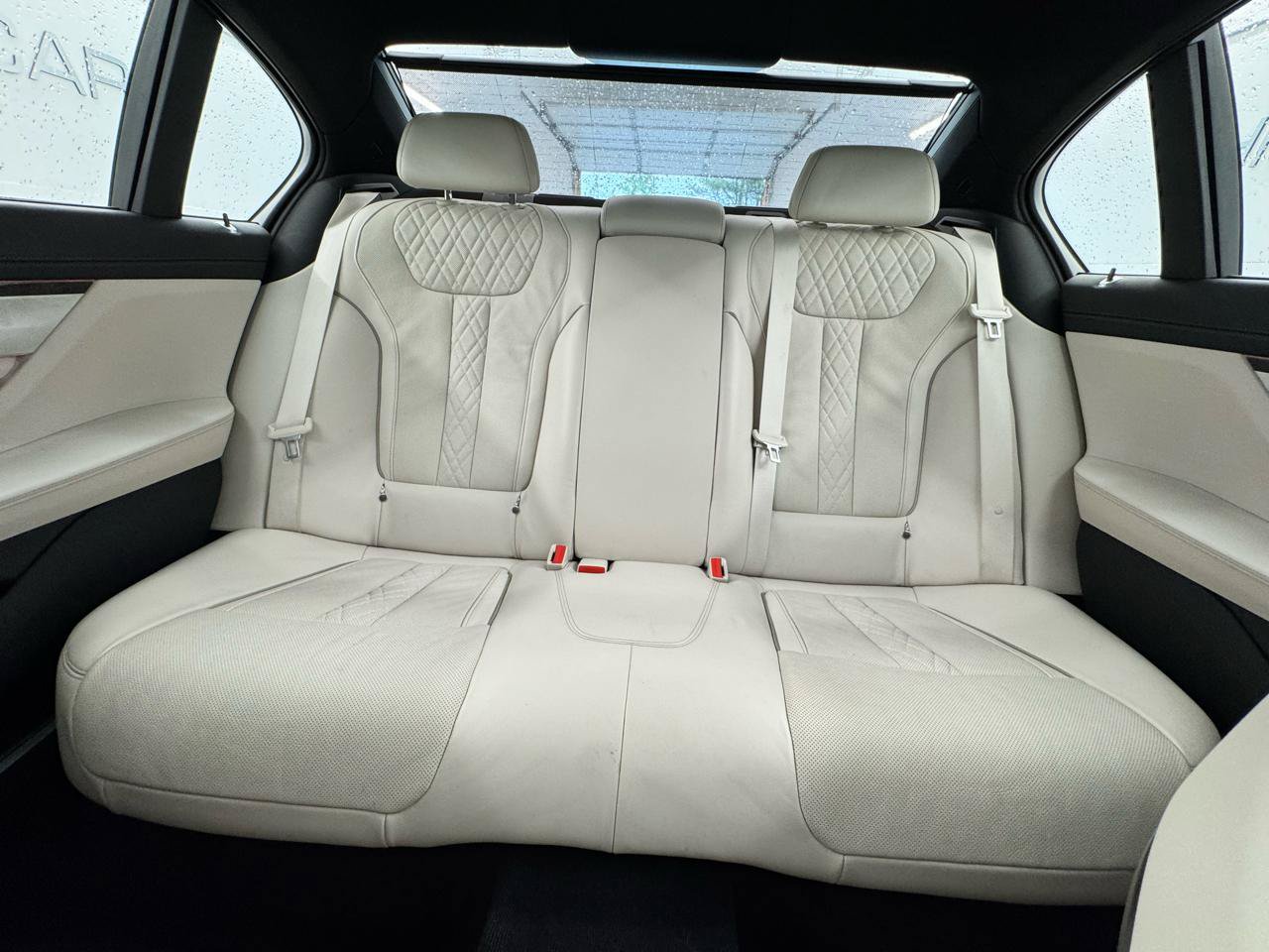 Used 2021 BMW 750i xDrive w/ Executive Package AWD/4WD image 44