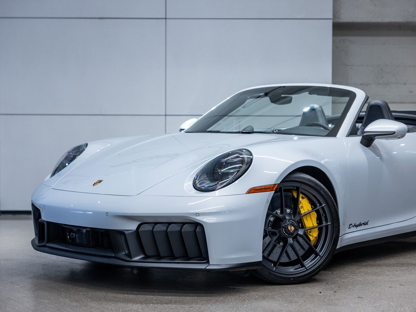 Certified 2025 Porsche 911 Carrera 4 GTS image 23