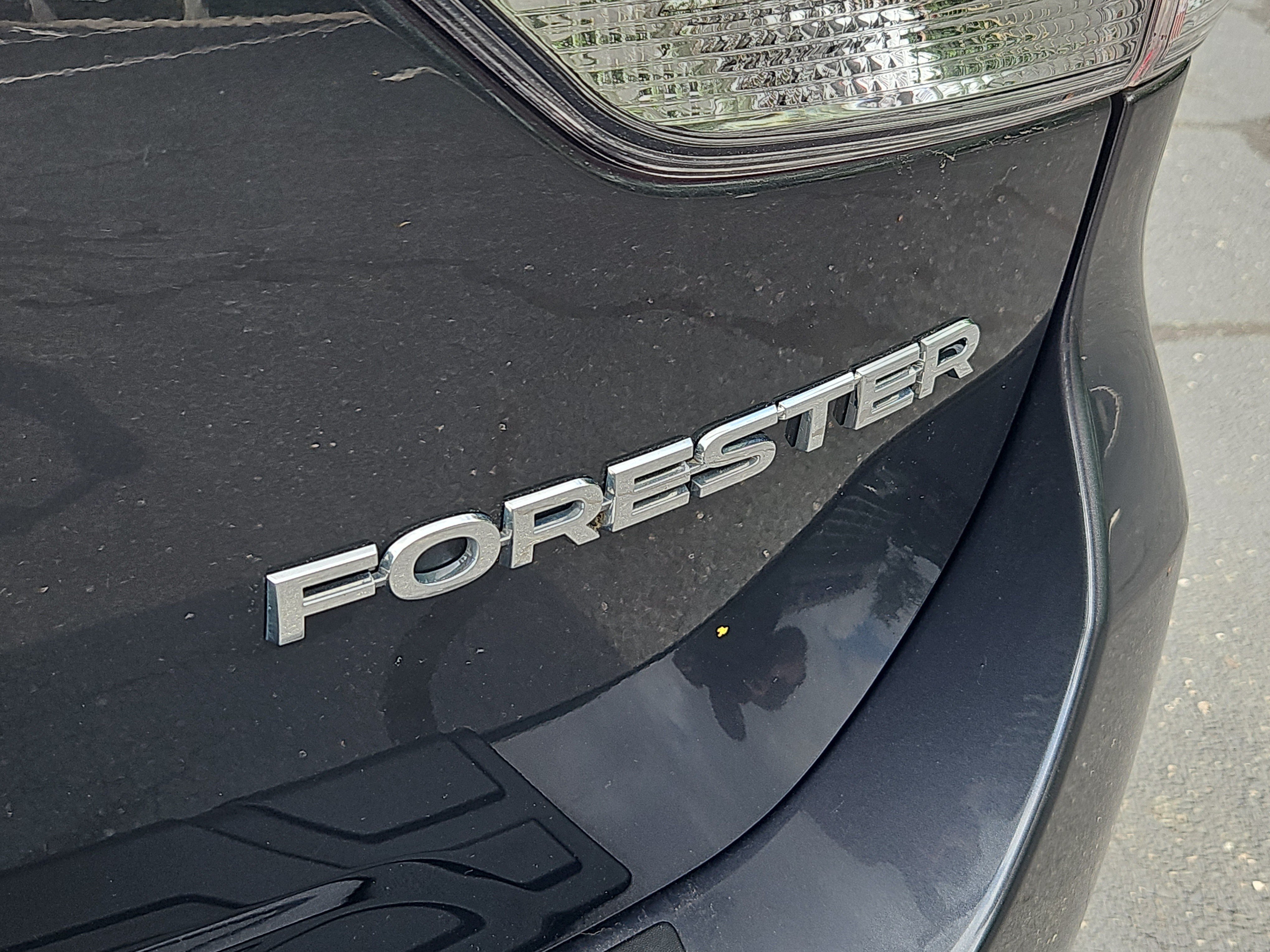 Used 2022 Subaru Forester AWD/4WD image 5