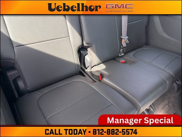 Used 2023 Chevrolet Traverse LT AWD/4WD image 9
