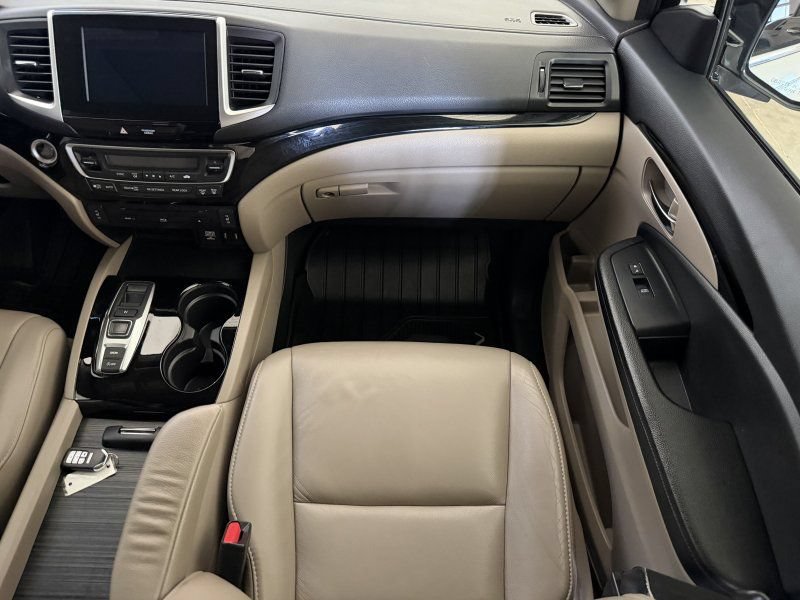Used 2016 Honda Pilot Touring image 21
