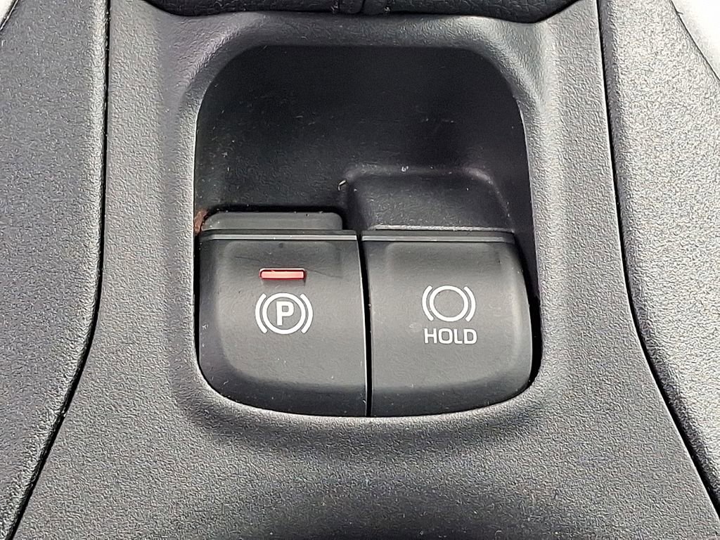 Used 2023 Toyota Corolla Cross LE image 23