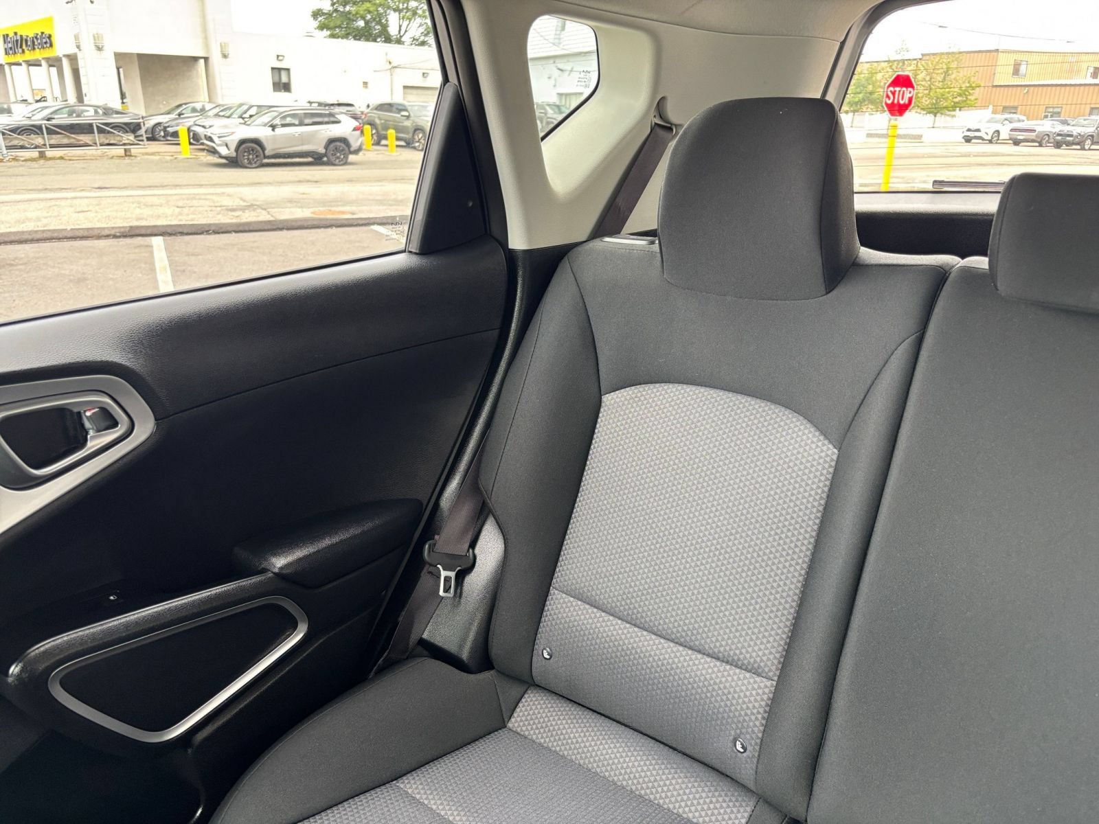 Used 2025 Kia Soul LX w/ LX Technology Package FWD image 29
