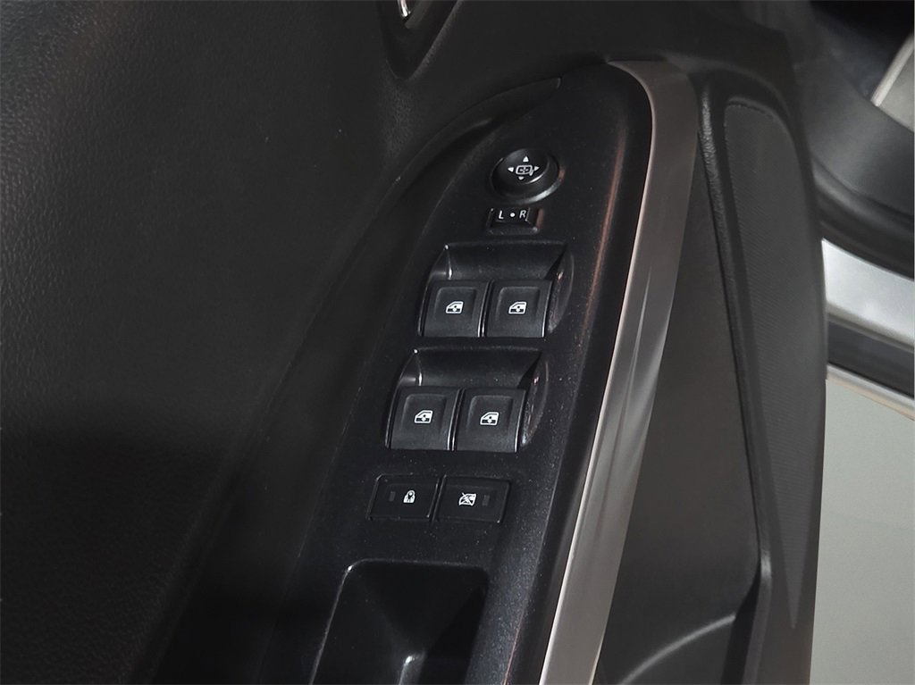 Used 2020 Chevrolet Colorado LT image 18