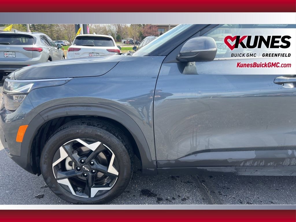 Used 2025 Kia Seltos S FWD image 17
