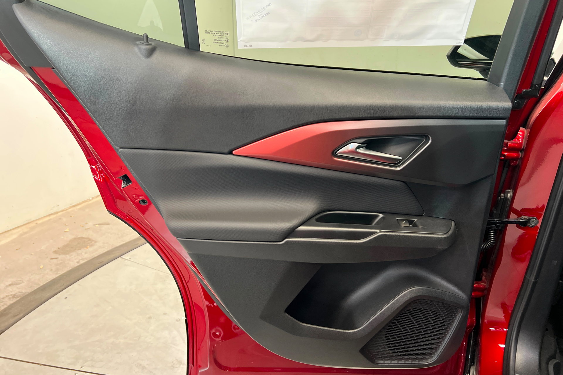 New 2026 Chevrolet Equinox EV RS w/ Convenience Package II AWD/4WD image 19