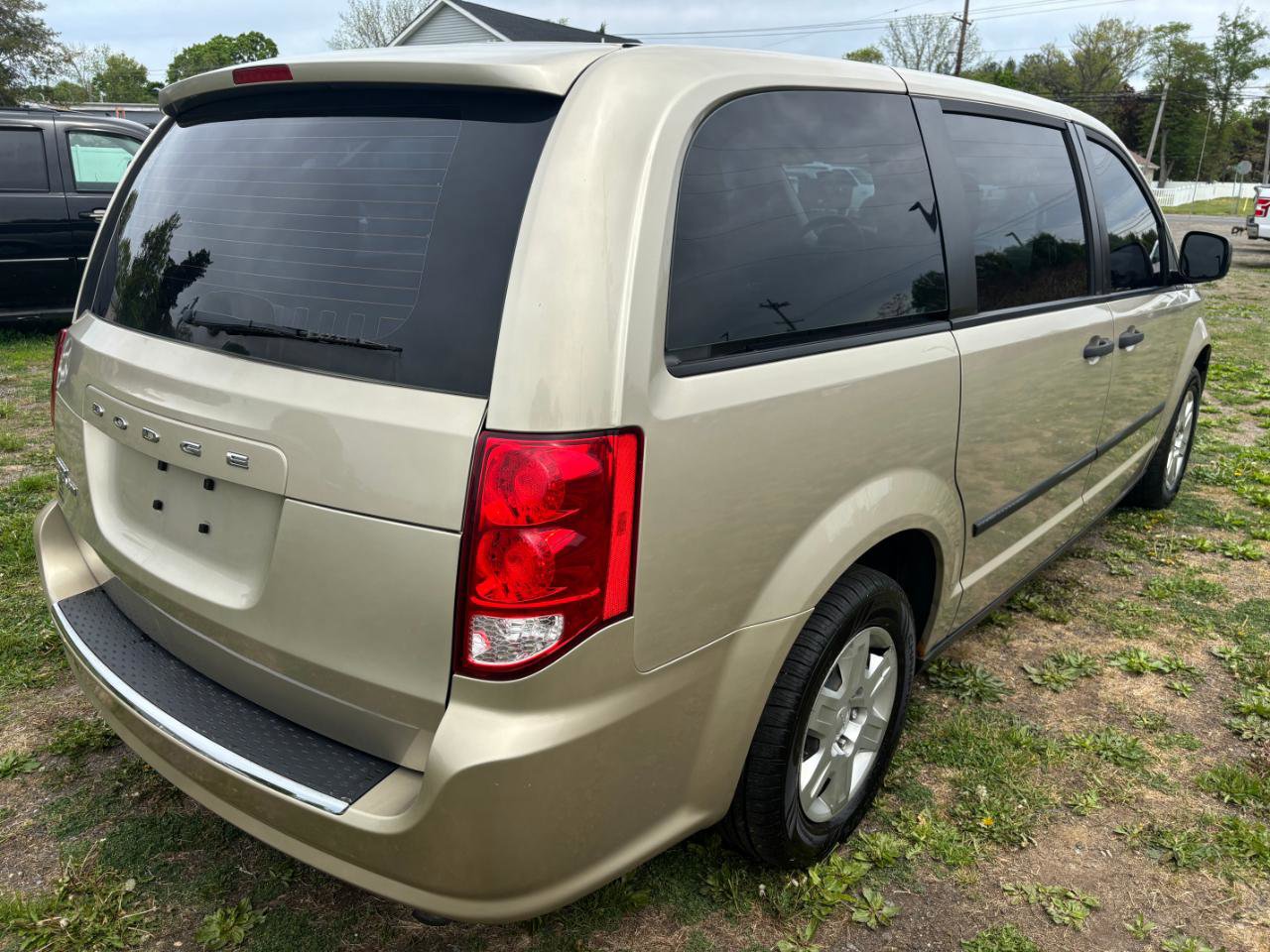 Used 2012 Dodge Grand Caravan American Value Package FWD image 5
