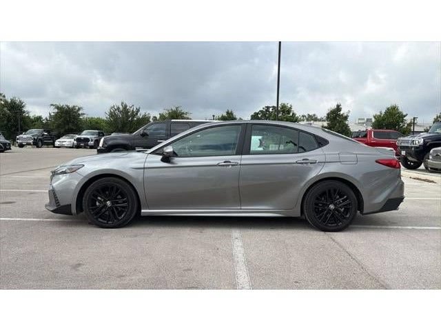 Used 2025 Toyota Camry SE FWD image 10