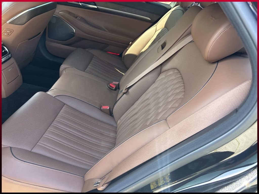 Used 2022 Genesis G90 3.3T Premium RWD image 22