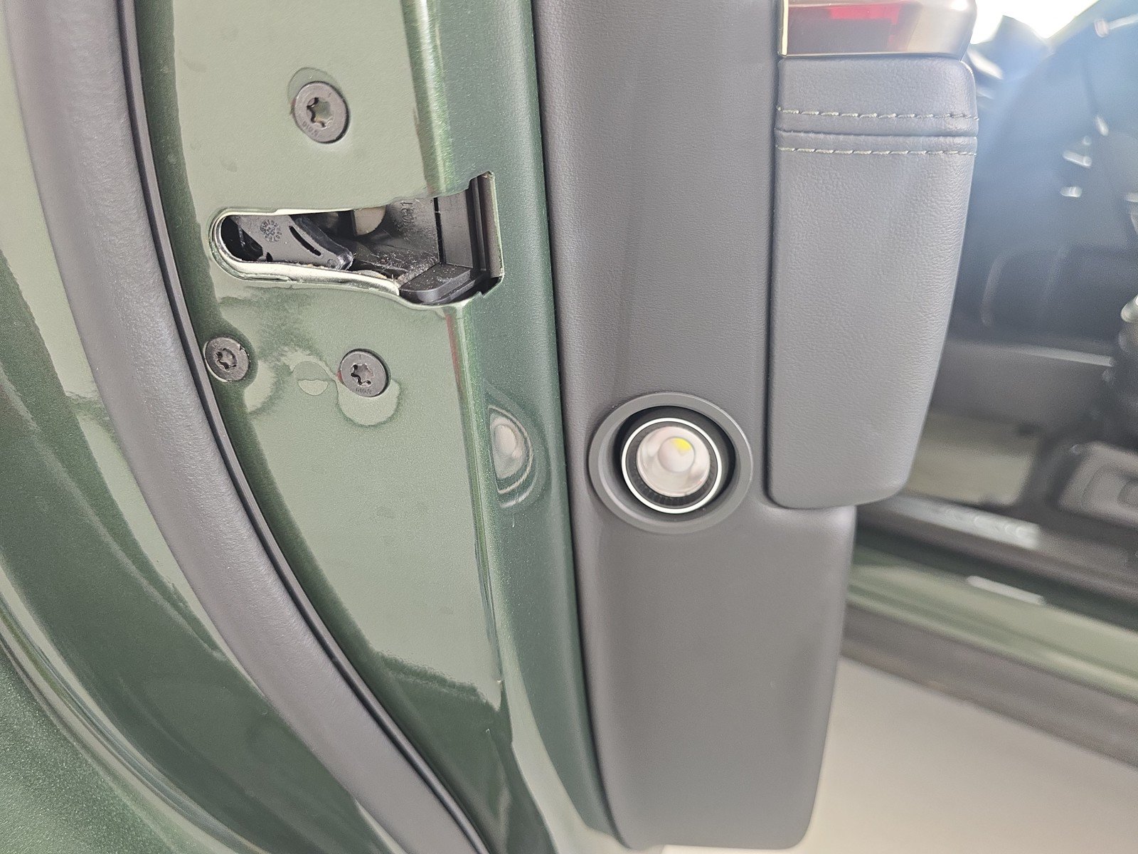 Used 2023 Rivian R1T Adventure AWD/4WD image 31