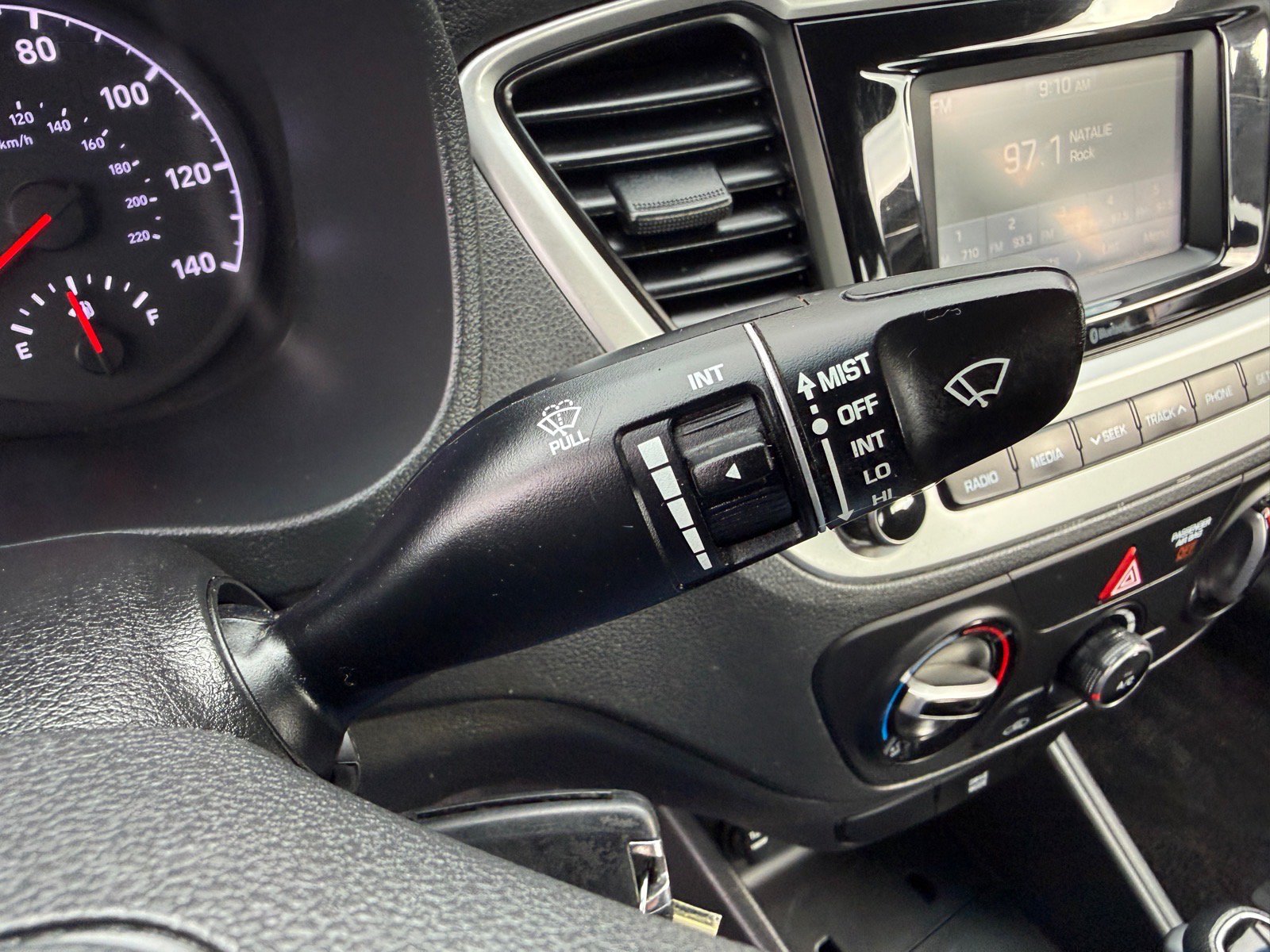 Used 2021 Hyundai Accent SE FWD image 25