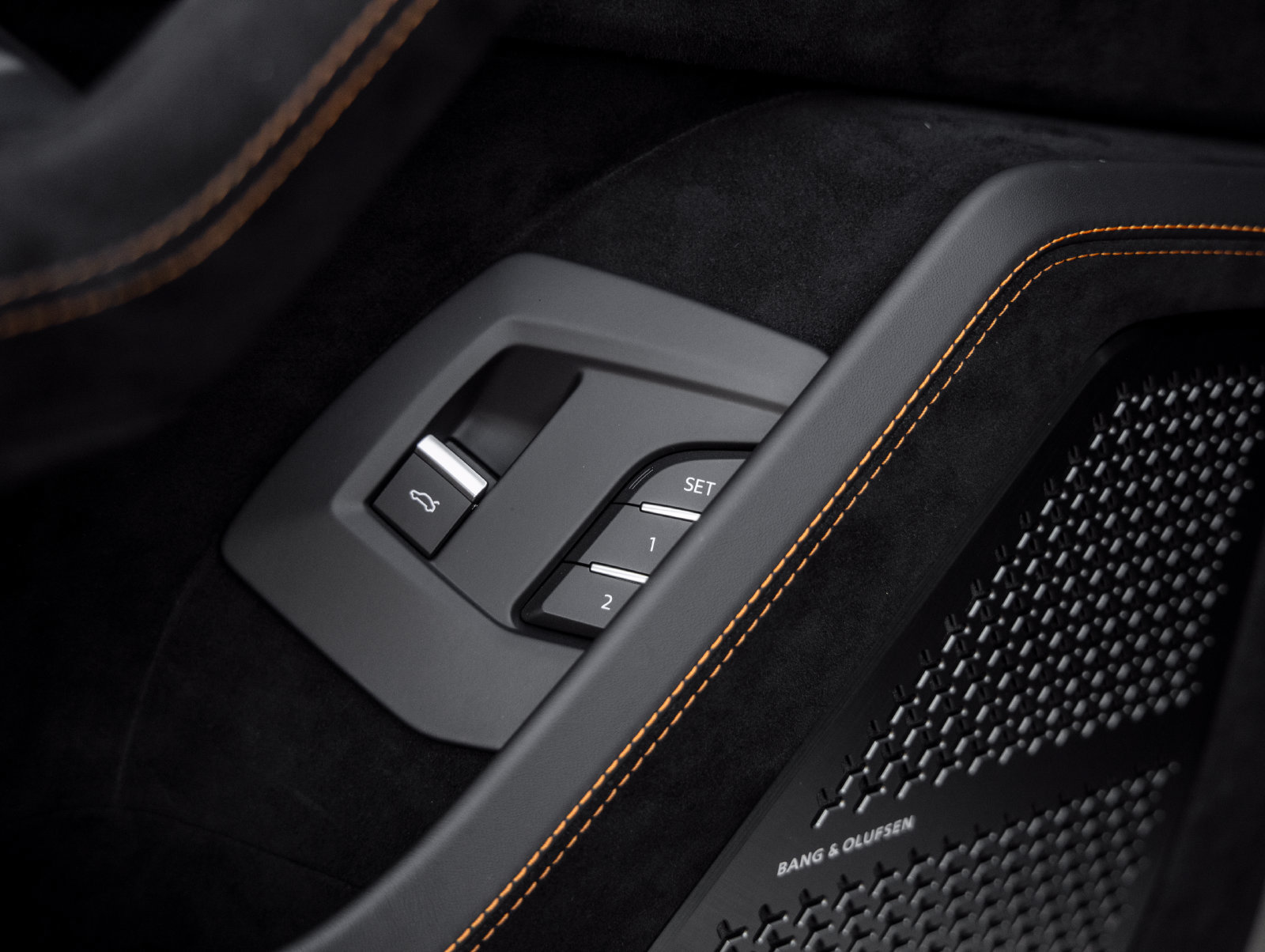 Used 2024 Lamborghini Urus Performante AWD/4WD image 31