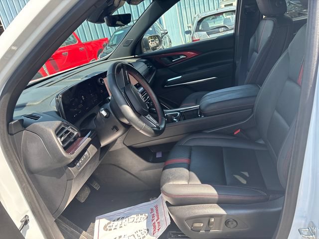 Used 2026 Chevrolet Traverse RS w/ LPO, Floor Liner Package AWD/4WD image 8
