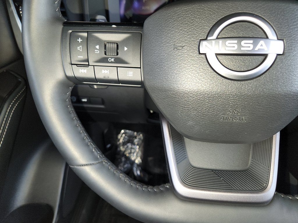 Used 2026 Nissan Rogue Platinum w/ Platinum Premium Package AWD/4WD image 27