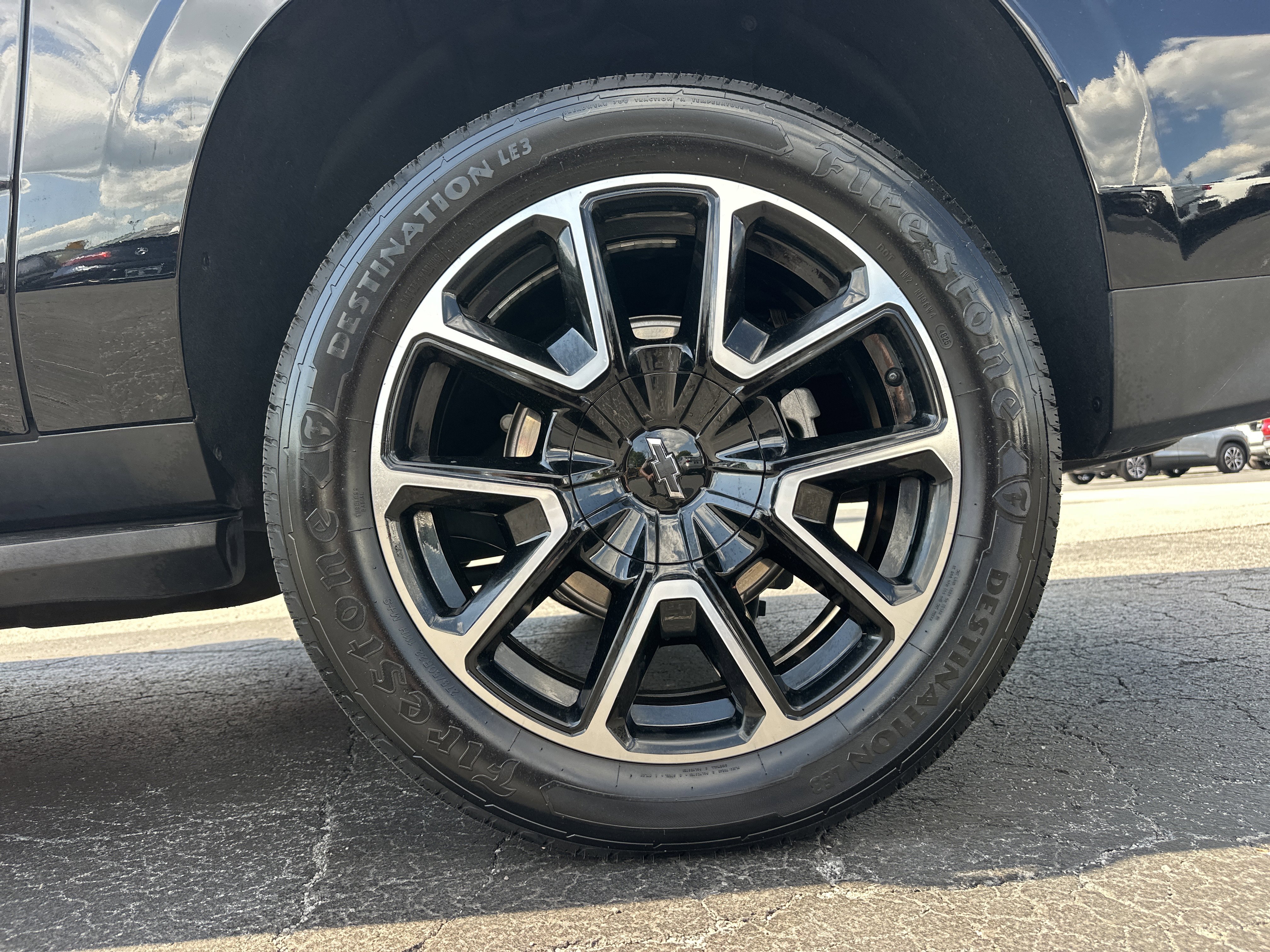 Used 2023 Chevrolet Suburban RST RWD image 20