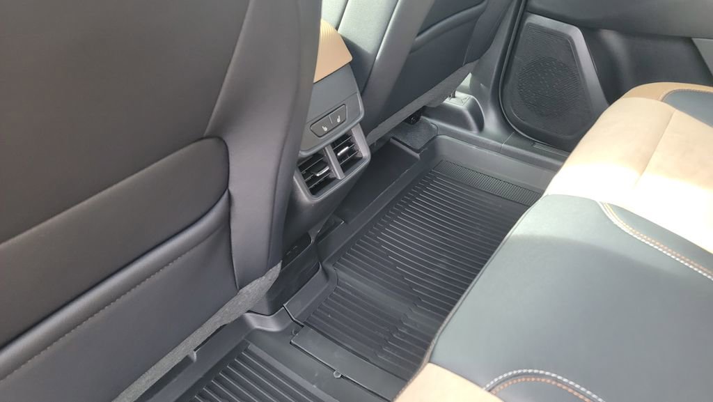 New 2026 Chevrolet Equinox ACTIV w/ Convenience Package III image 25