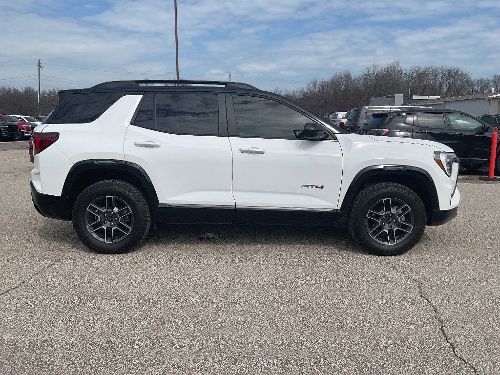 Used 2026 GMC Terrain AT4 w/ Convenience Package III image 4