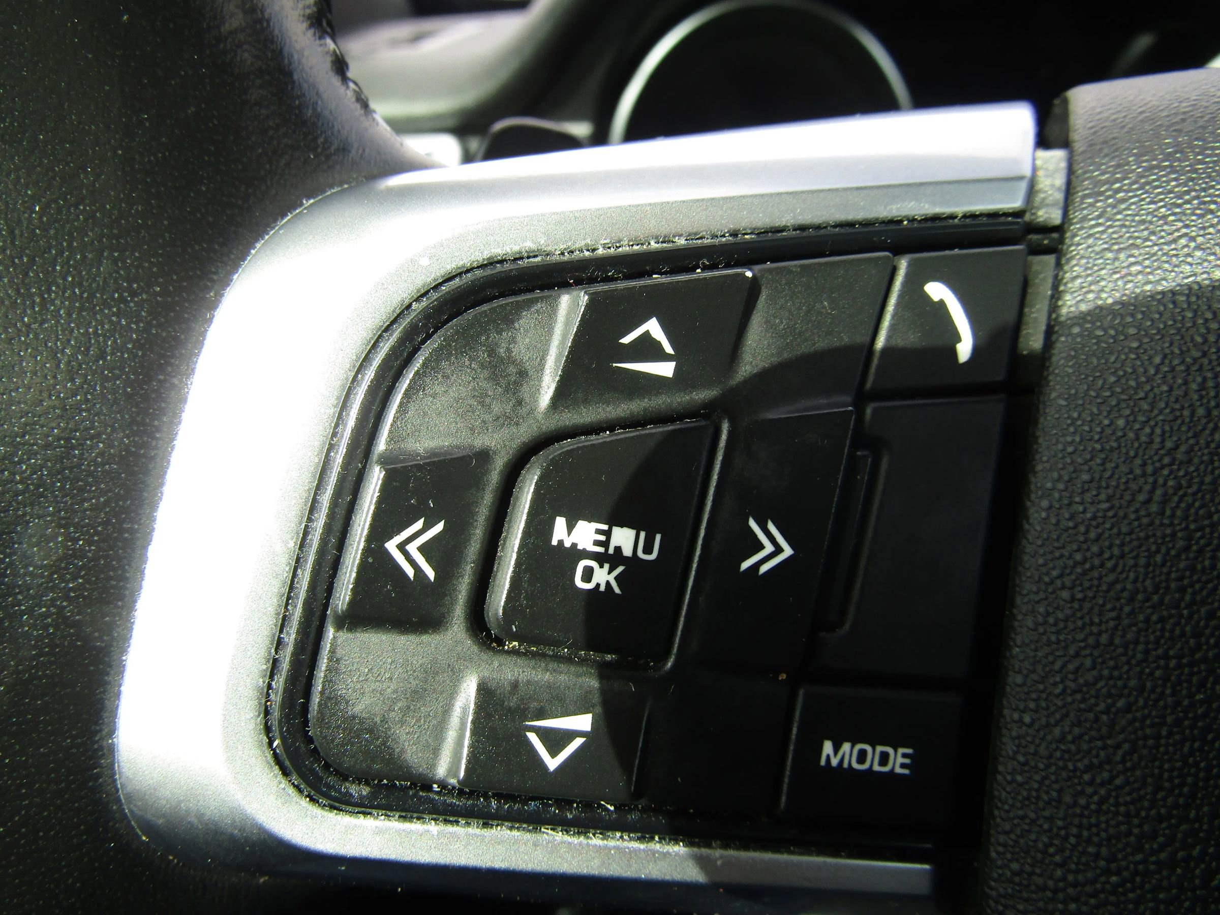 Used 2019 Land Rover Discovery Sport HSE image 42