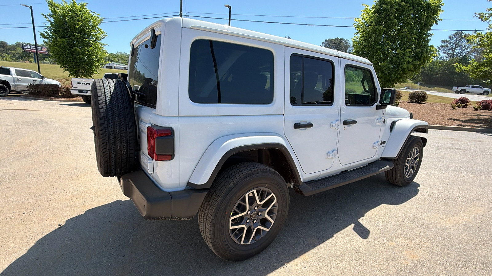 New 2026 Jeep Wrangler Sahara AWD/4WD image 8