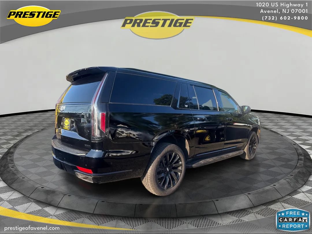 Used 2021 Cadillac Escalade ESV Sport w/ LPO, ONYX Package AWD/4WD image 5