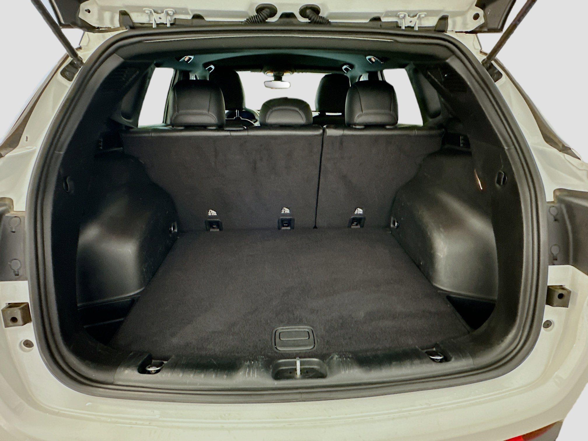 Used 2025 Jeep Compass Limited image 29