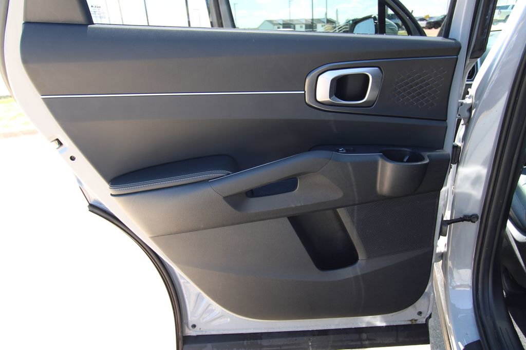 Used 2024 Kia Sorento S w/ Panoramic Sunroof Package AWD/4WD image 41