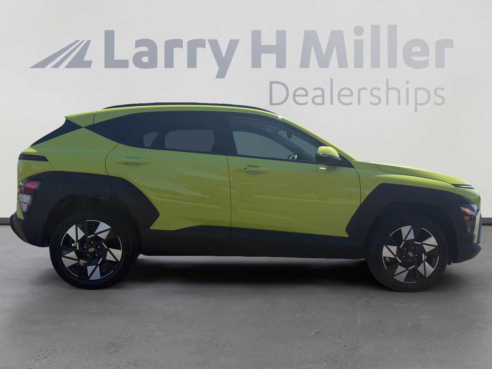 Used 2025 Hyundai Kona SEL AWD/4WD image 6