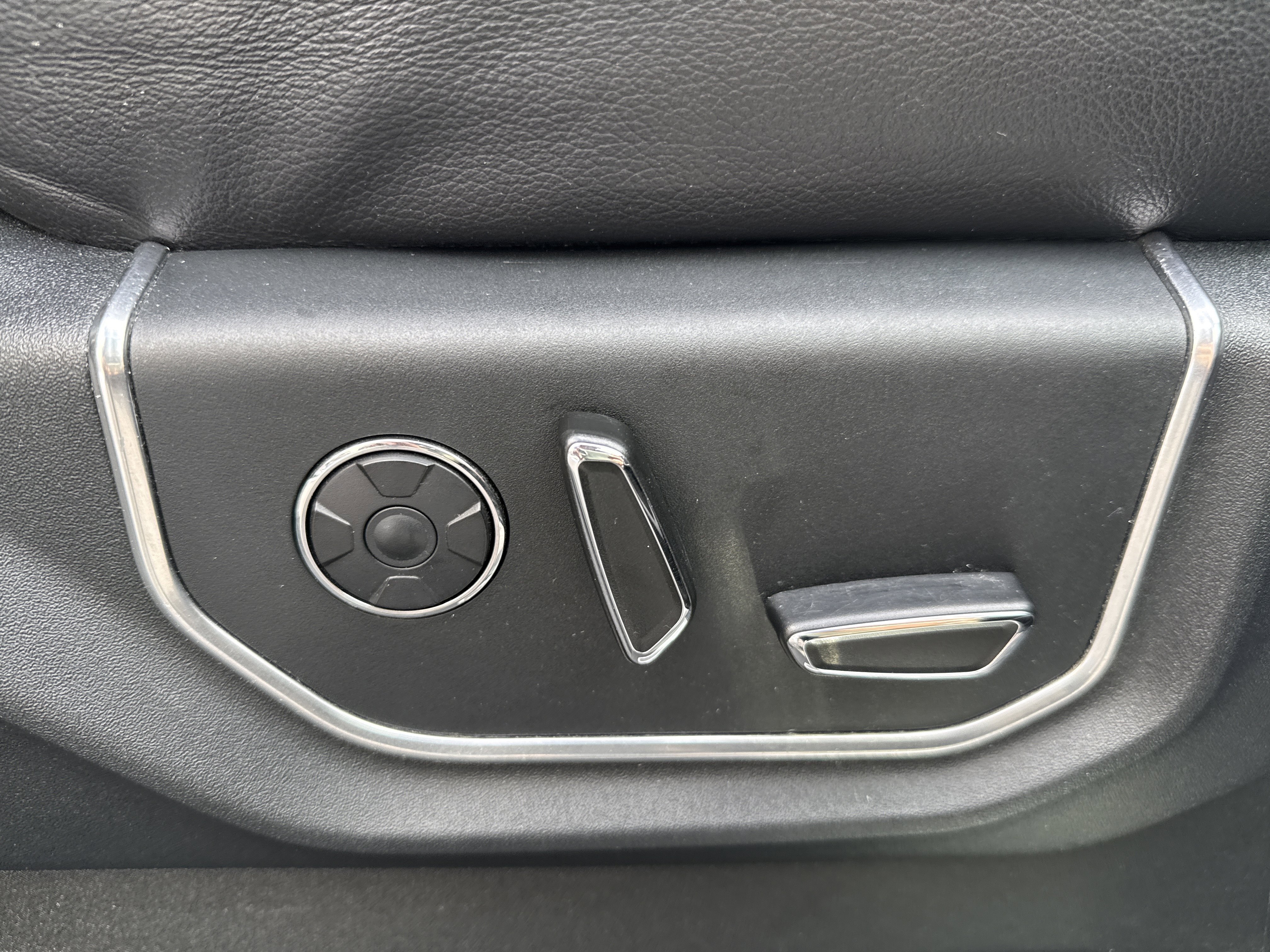Used 2016 Ford F150 Limited AWD/4WD image 30