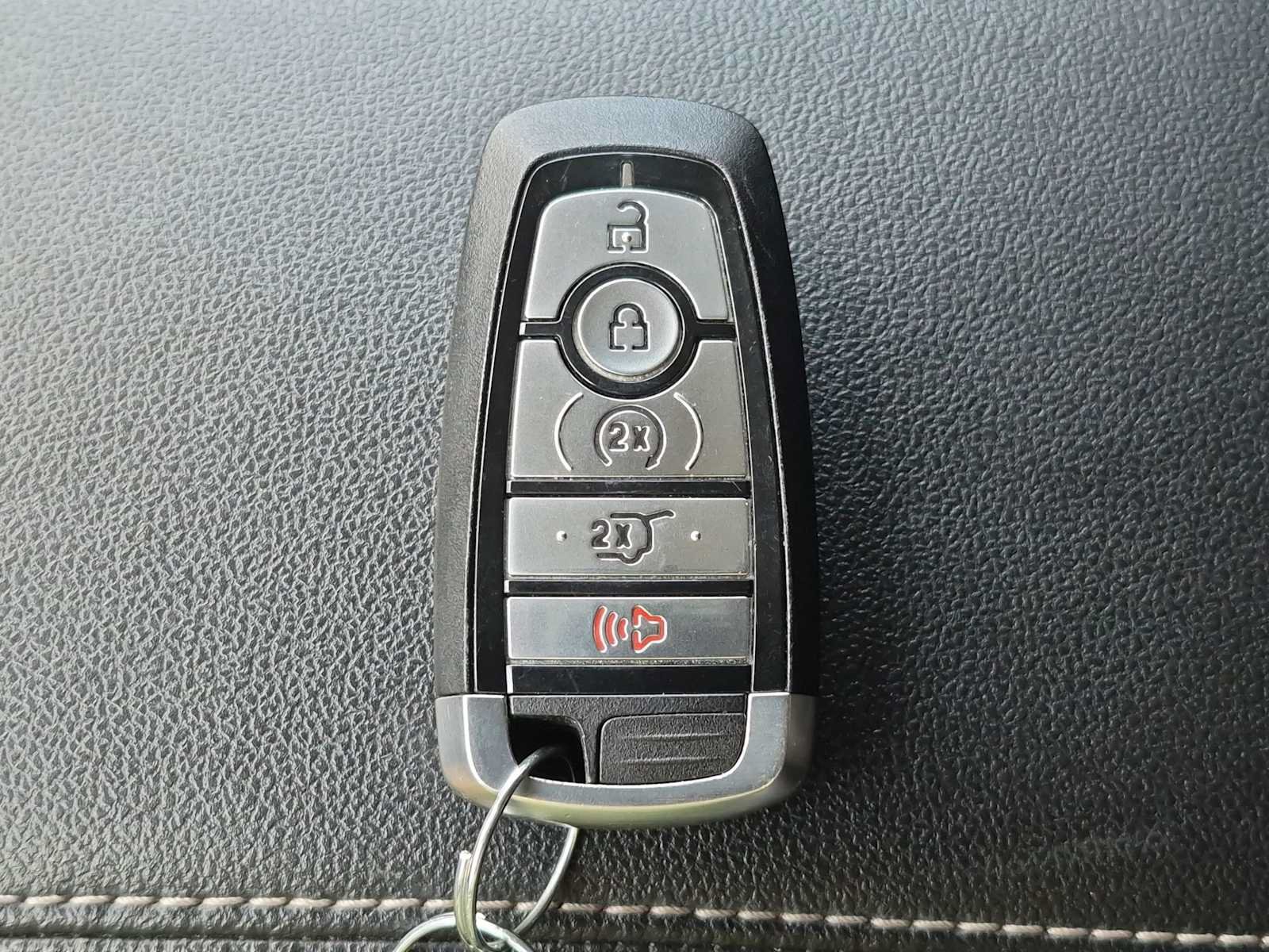 Used 2022 Ford Escape SEL w/ Technology Package AWD/4WD image 32
