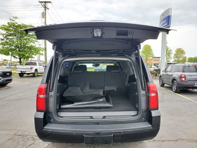 Used 2020 Chevrolet Suburban LT w/ Luxury Package AWD/4WD image 28